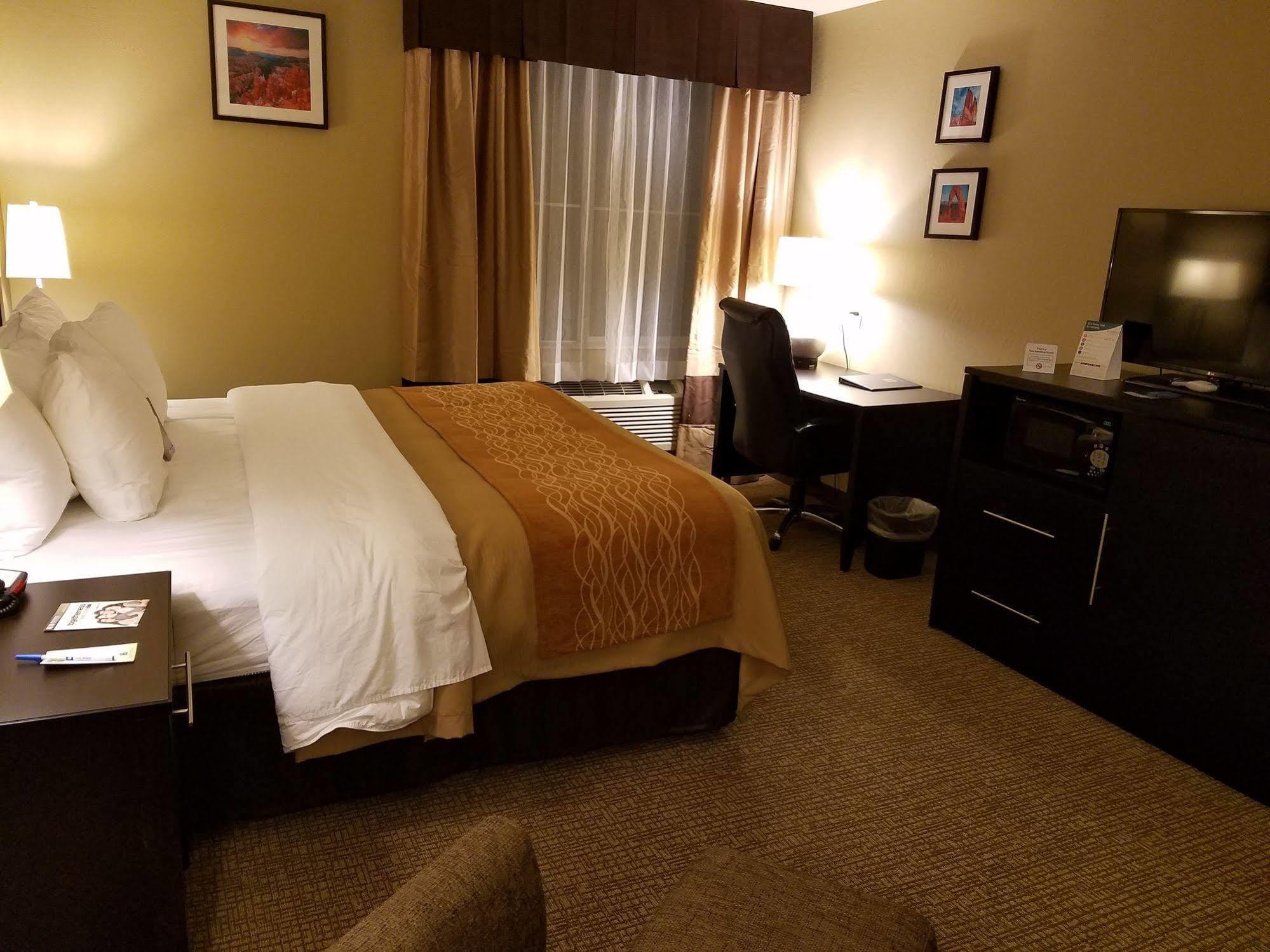 Comfort Inn & Suites Vernal - National Monument Area Buitenkant foto